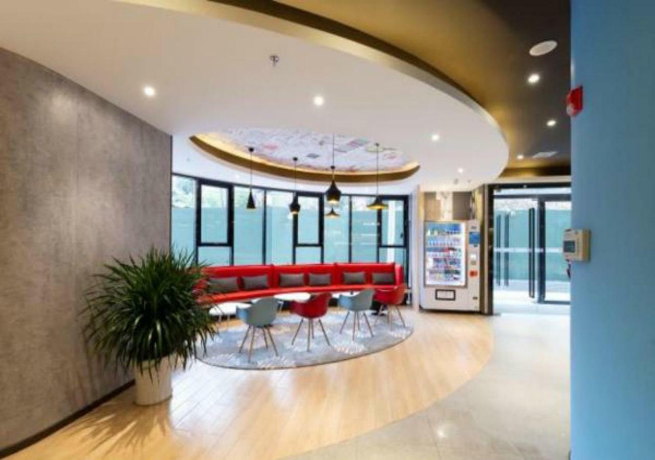 Ibis Xi'An Small Goose Pagoda Hotel Exterior photo